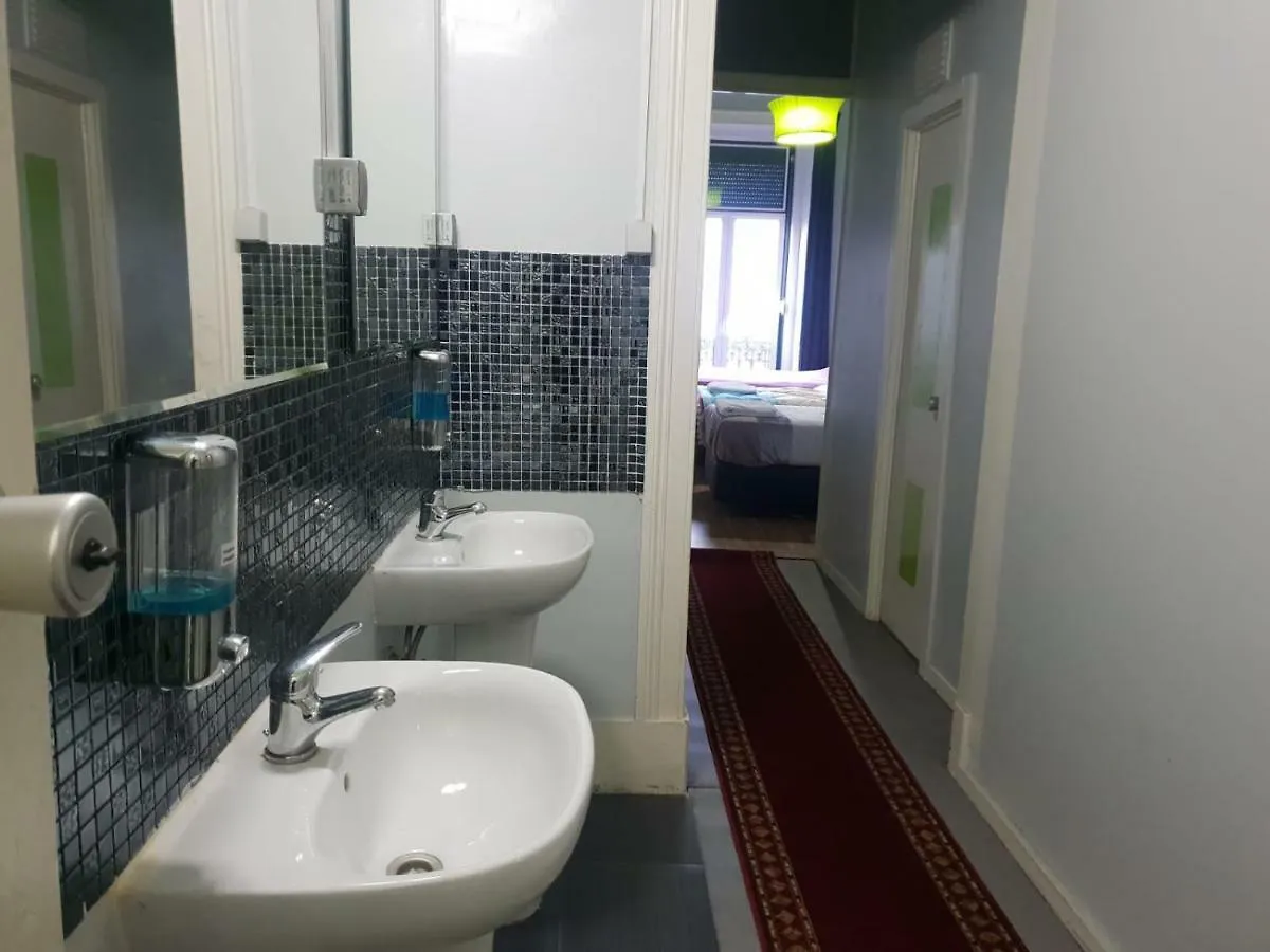 Shangri-La Hostel Arroios Lisbon