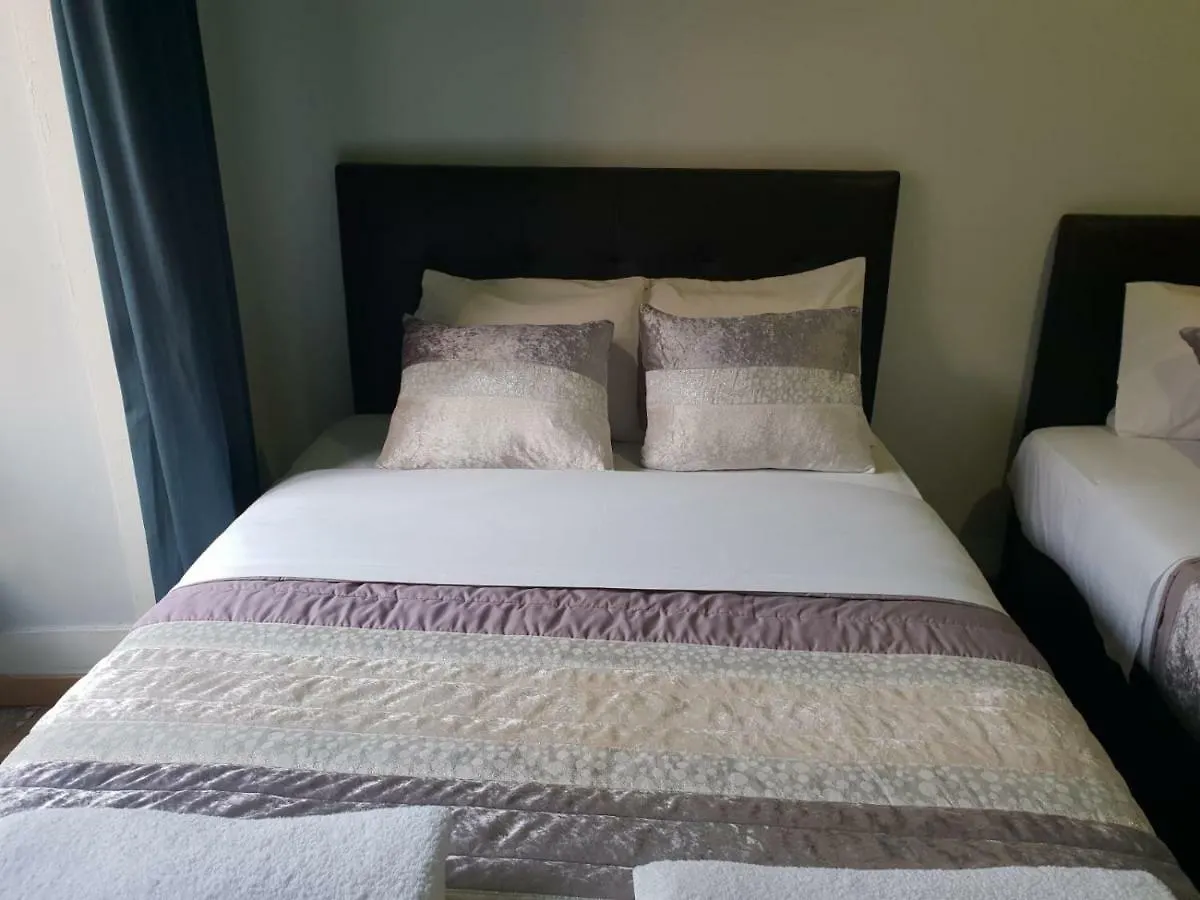 Shangri-La Hostel Arroios Lisbon