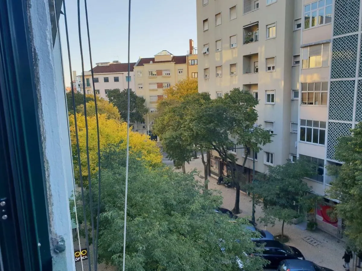 Shangri-La Hostel Arroios Lisbon