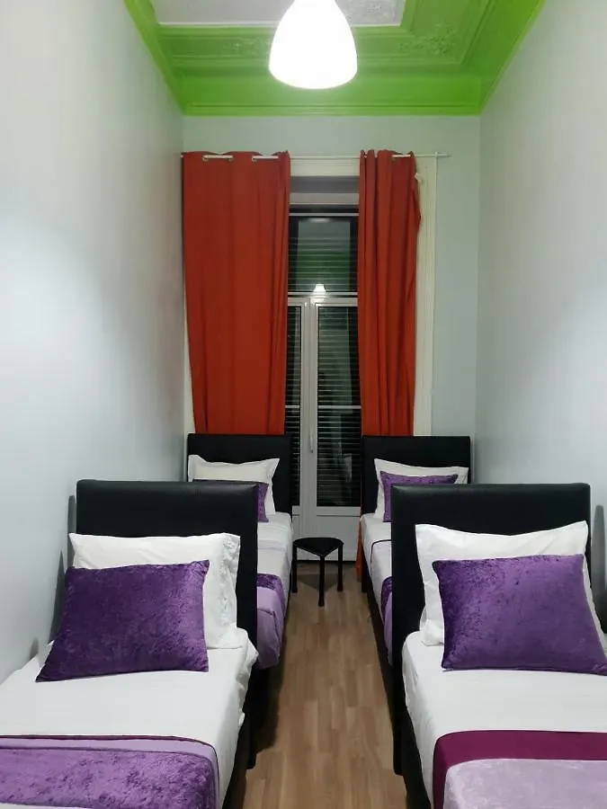 Shangri-La Hostel Arroios Lisbon