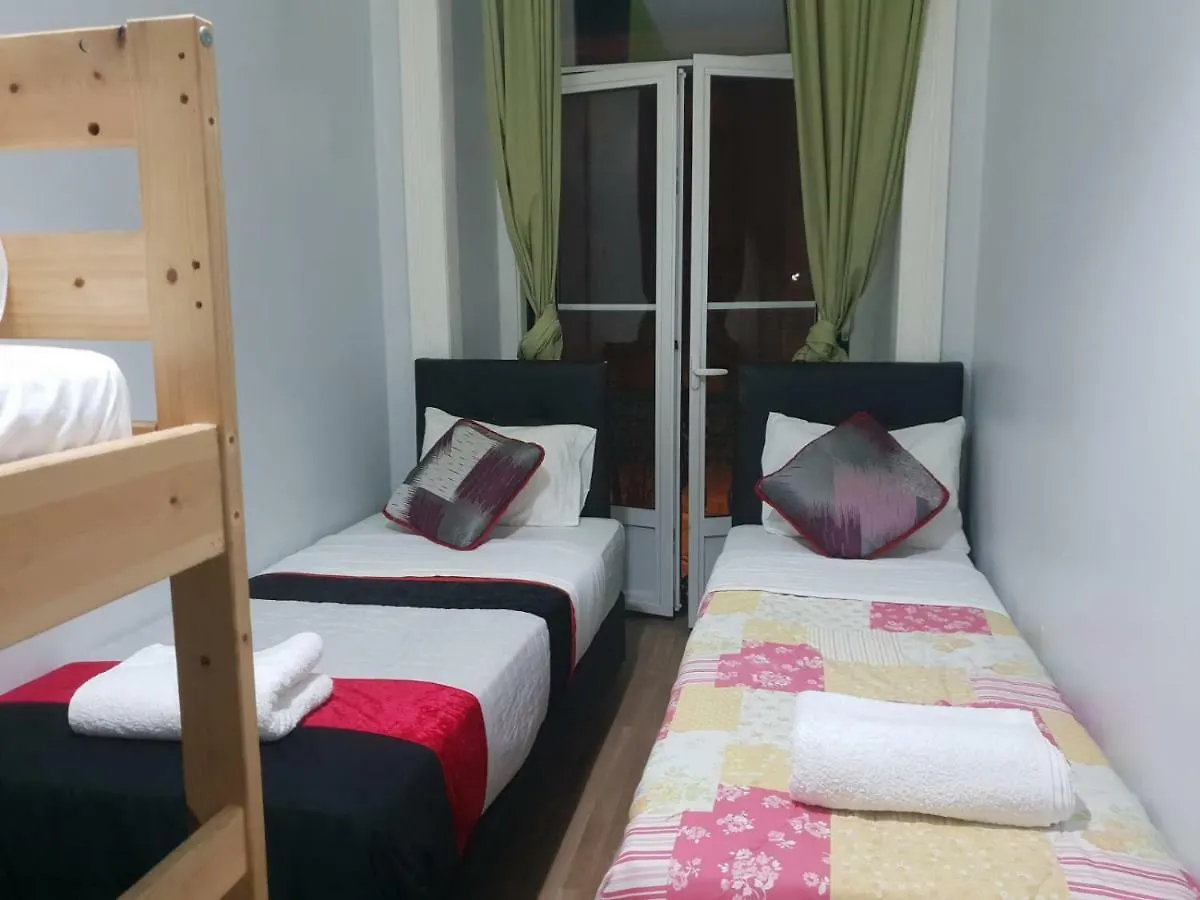 Shangri-La Hostel Arroios Lisbon